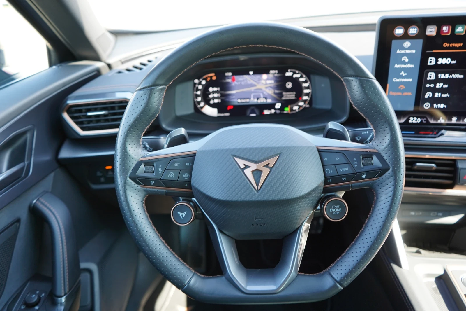 Cupra Formentor VZ* 4x4* PANO* SENNHEISER* KEYLESS* MEMORY* AKR* , снимка 11 - Автомобили и джипове - 54994630