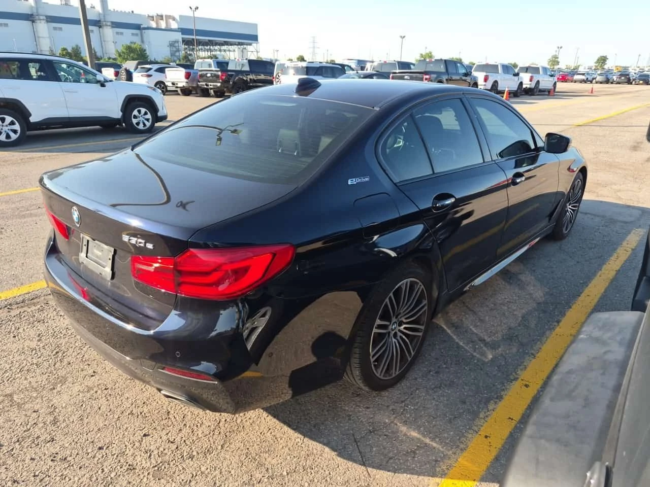 BMW 530E * XDRIVE IPERFORMANCE * CARFAX * , снимка 3 - Автомобили и джипове - 55560265