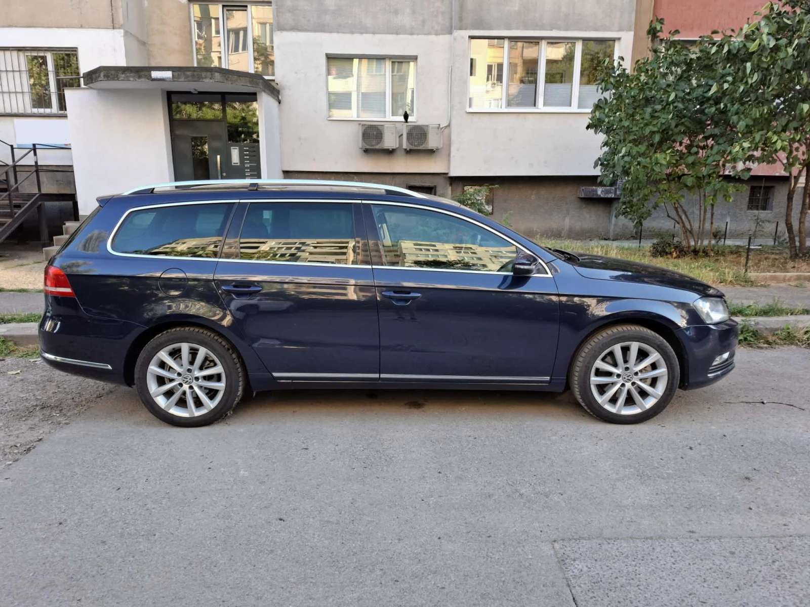 VW Passat B7 Variant, снимка 5 - Автомобили и джипове - 55611152