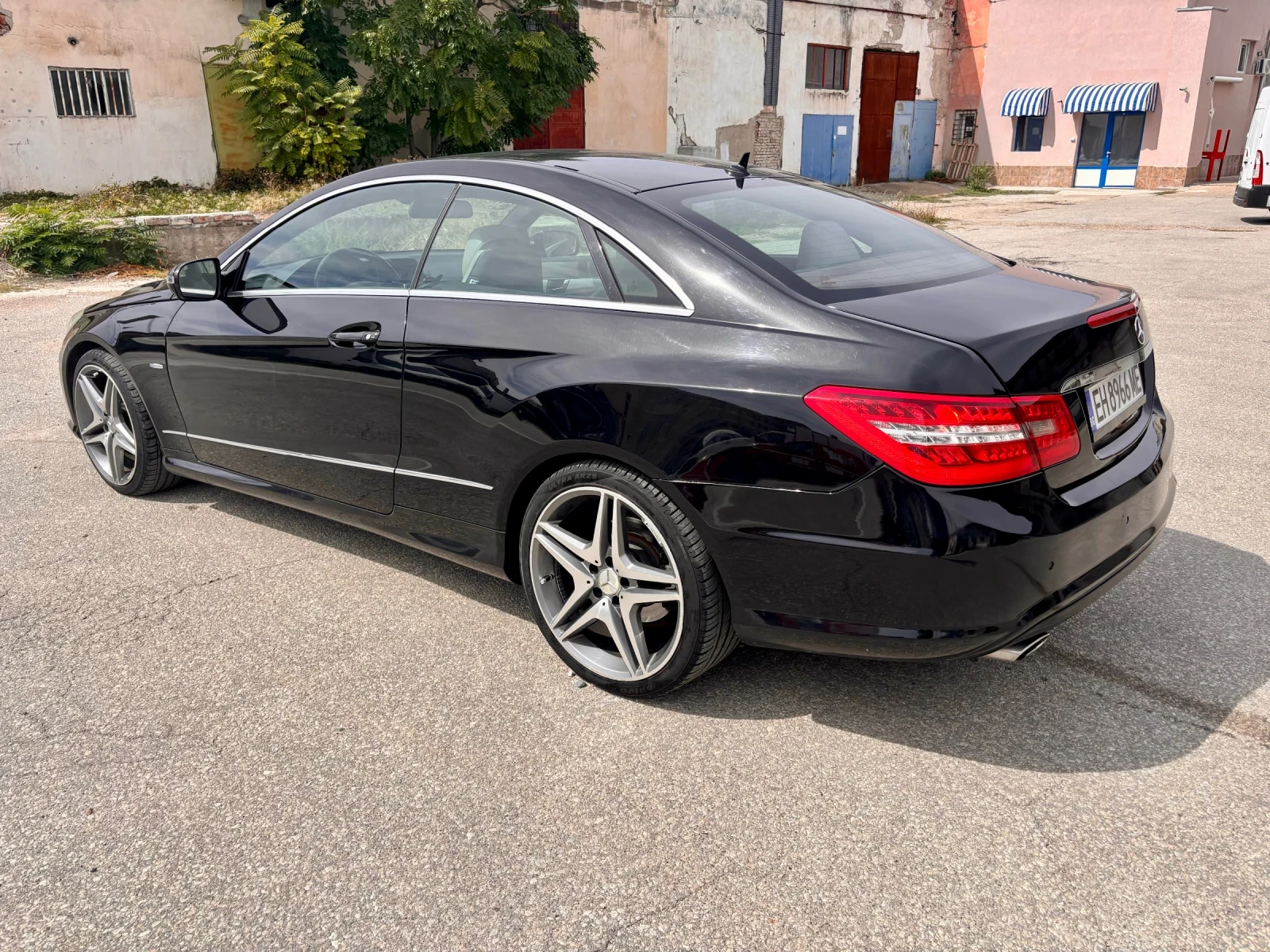 Mercedes-Benz E 250, снимка 8 - Автомобили и джипове - 55624031