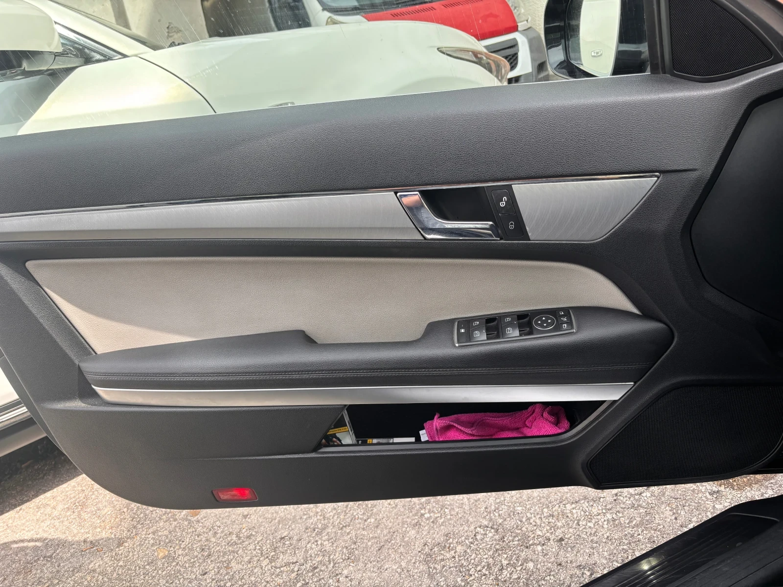 Mercedes-Benz E 250, снимка 11 - Автомобили и джипове - 55624031