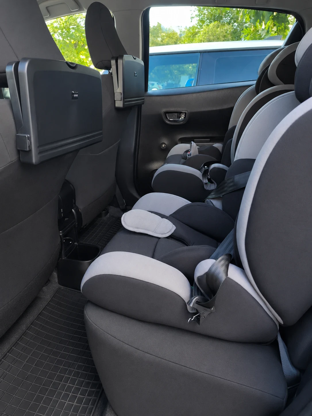 Toyota Yaris, снимка 6 - Автомобили и джипове - 55891912
