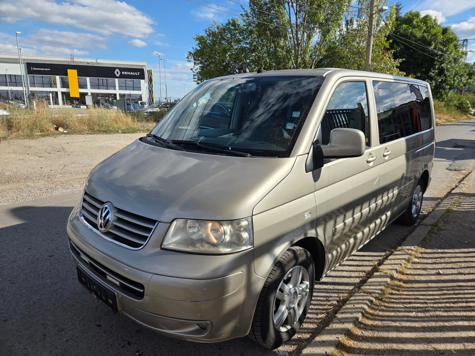 VW Multivan 2, 500TDI HIGHLINE EURO4, снимка 3 - Автомобили и джипове - 56221807