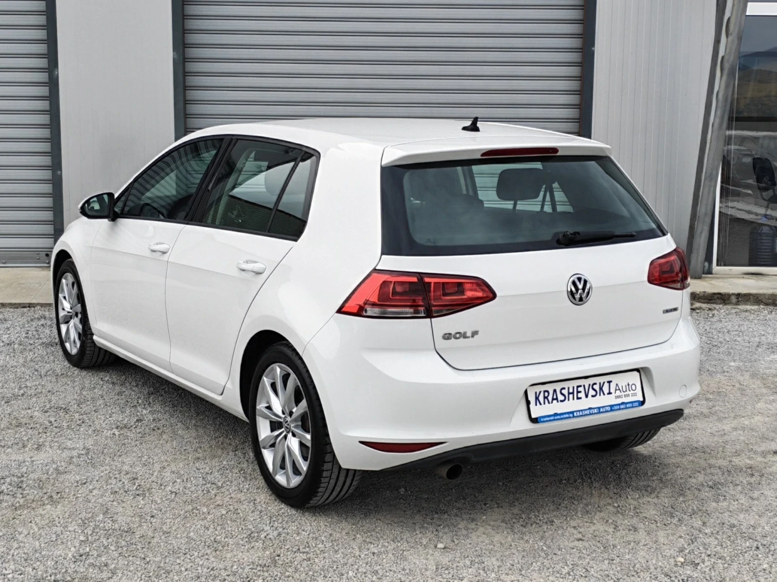 VW Golf 1.6TDI 110kc Euro6 Navi Highline, снимка 4 - Автомобили и джипове - 56247974
