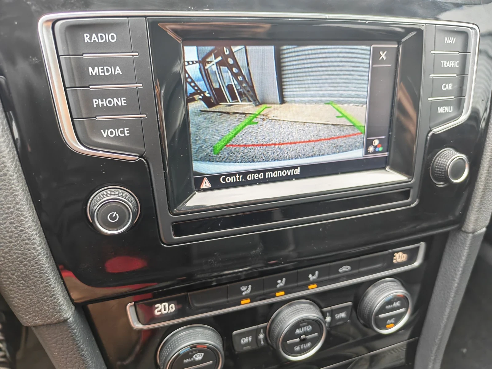VW Golf 1.6TDI 110kc Euro6 Navi Highline, снимка 13 - Автомобили и джипове - 56247974