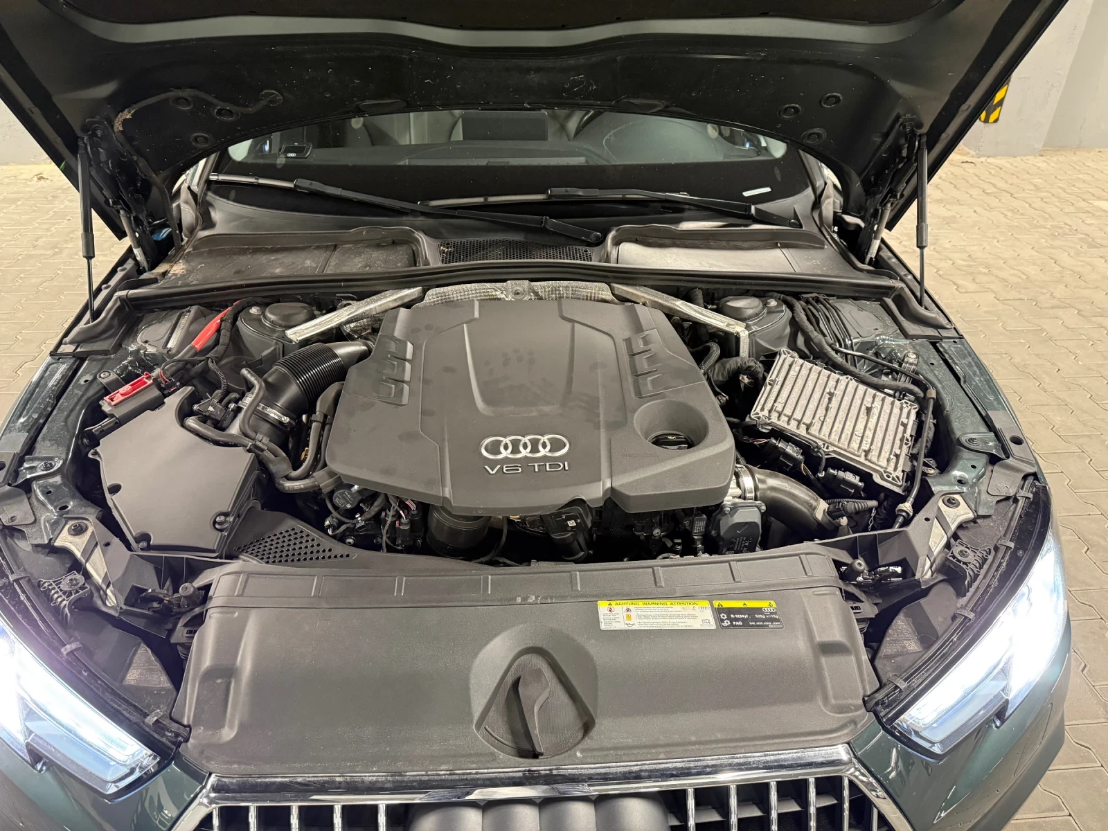 Audi A4 Allroad 3.0 TDI Quattro Bang & Olfusen 360 kamera, снимка 5 - Автомобили и джипове - 56251577