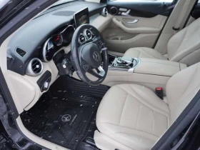 Mercedes-Benz GLC * 300 4MATIC SUV Heated Seats * CARFAX * ЦЕНА ДО Б, снимка 10