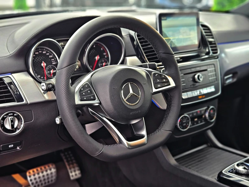 Mercedes-Benz GLE Coupe 350 AMG/GERMANY/CAMERA/ПОДГРЕВ/AIRMAT/PANO/AMBI/LI, снимка 11 - Автомобили и джипове - 51438647