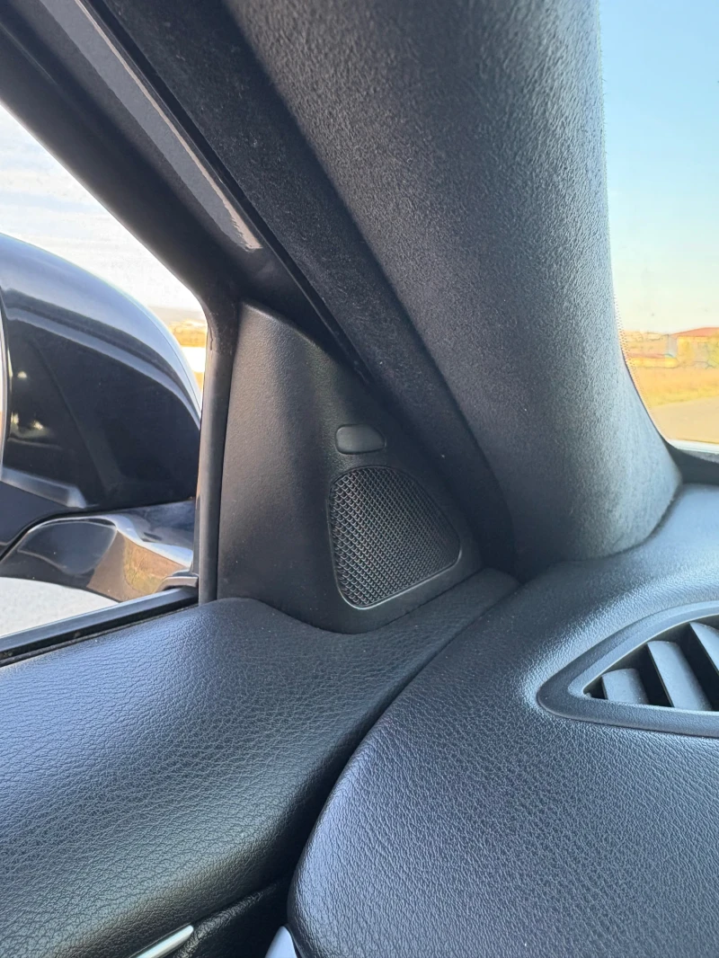 Infiniti Q30 2.2d Premium AWD DCT Full, снимка 13 - Автомобили и джипове - 52121745