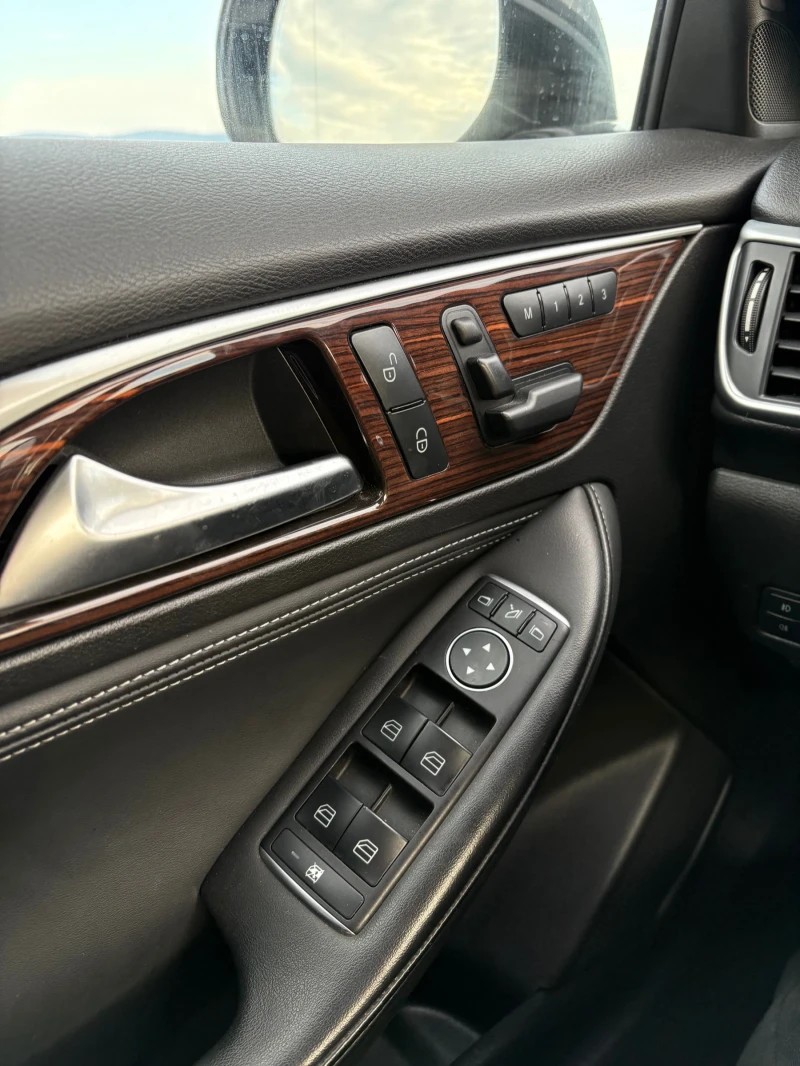 Infiniti Q30 2.2d Premium AWD DCT Full, снимка 11 - Автомобили и джипове - 52121745