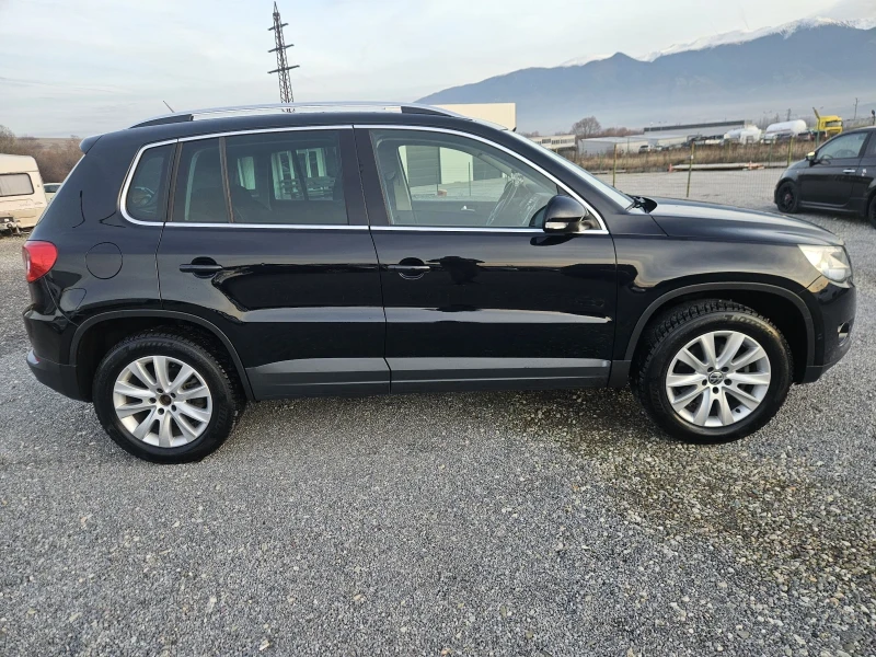 VW Tiguan 2.0 TDI* DSG* 4x4* , снимка 4 - Автомобили и джипове - 52729388