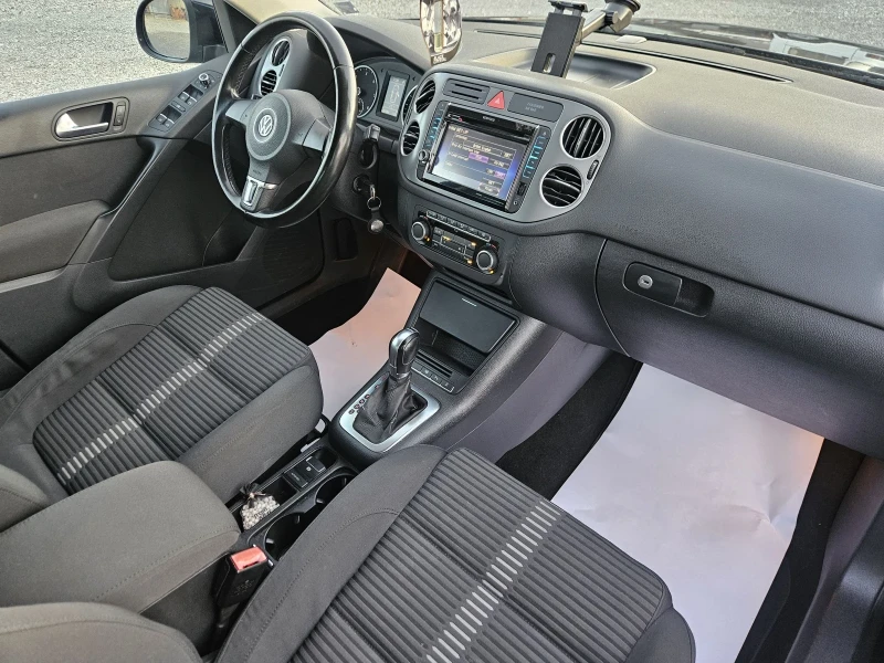 VW Tiguan 2.0 TDI* DSG* 4x4* , снимка 11 - Автомобили и джипове - 52729388
