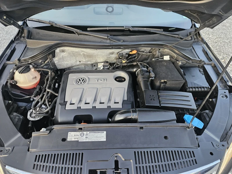 VW Tiguan 2.0 TDI* DSG* 4x4* , снимка 16 - Автомобили и джипове - 52729388