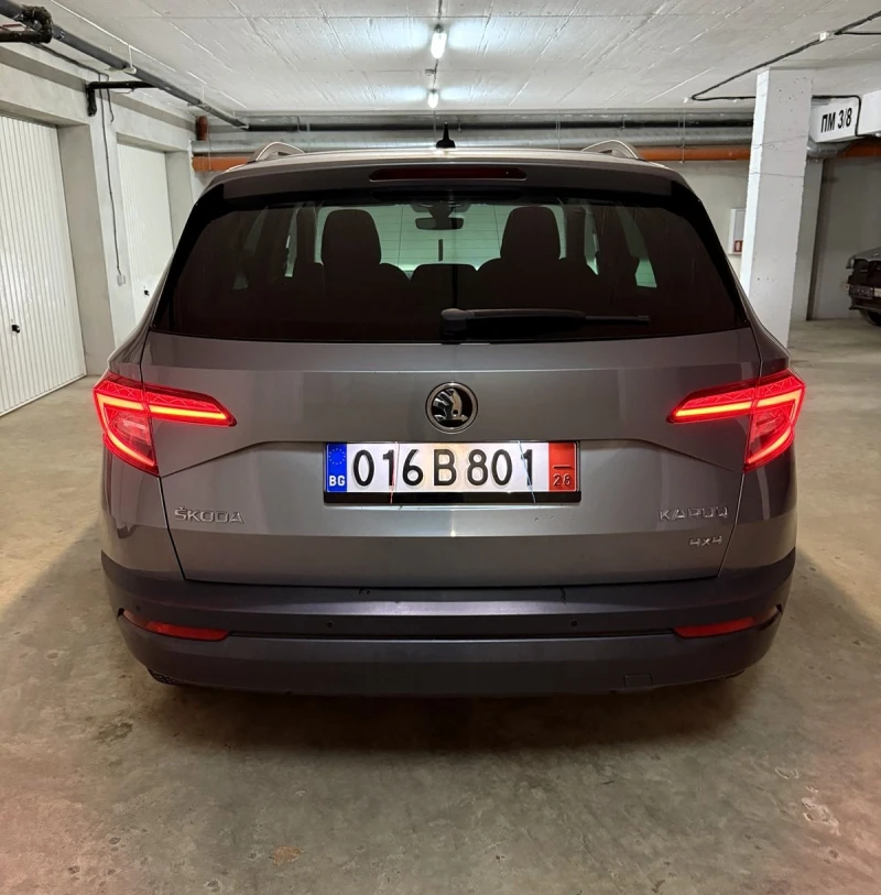 Skoda Karoq Ambition 4x4 150 к.с , Автомат 7ск.Нови Зимни Гуми, снимка 11 - Автомобили и джипове - 52903002