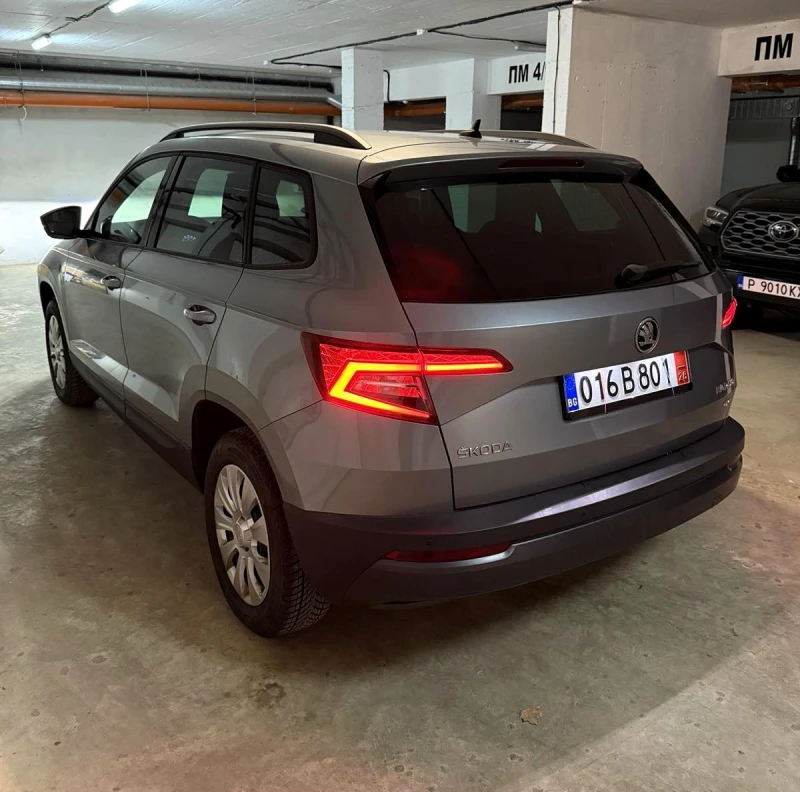 Skoda Karoq Ambition 4x4 150 к.с , Автомат 7ск.Нови Зимни Гуми, снимка 12 - Автомобили и джипове - 52903002
