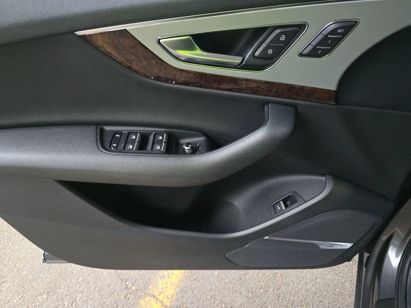 Audi Q7, снимка 9 - Автомобили и джипове - 53088732