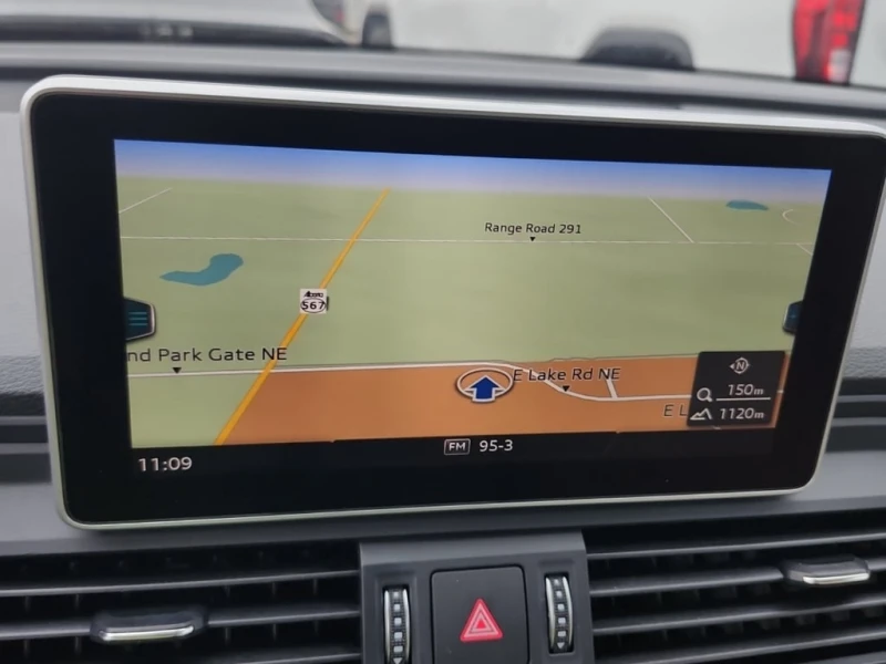 Audi Q5 * PREMIUM PLUS * CARFAX * , снимка 9 - Автомобили и джипове - 53100813