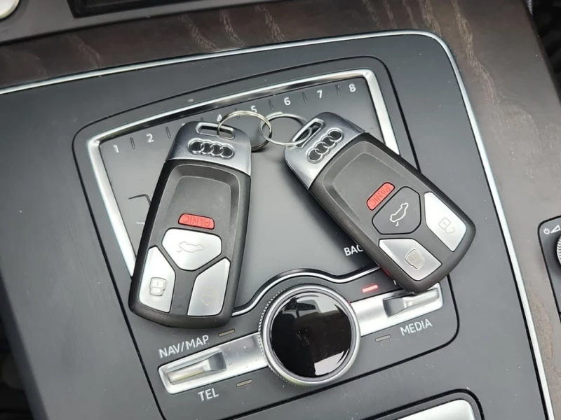 Audi Q5 * PREMIUM PLUS * CARFAX * , снимка 13 - Автомобили и джипове - 53100813