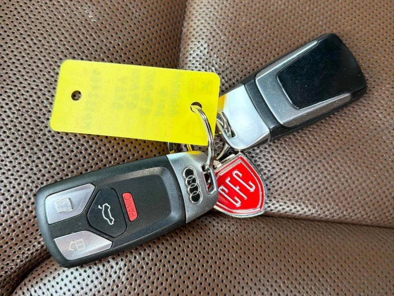 Audi Q7 * 3.0T Technik * CARFAX * ЦЕНА ДО БГ, снимка 14 - Автомобили и джипове - 53200075