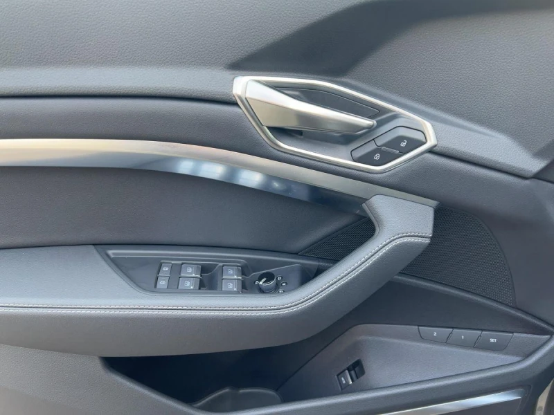 Audi Q8 50 E-TRON/S-LINE/QUATTRO/SPORTBACK/B&O/HEAD UP/, снимка 6 - Автомобили и джипове - 53341901