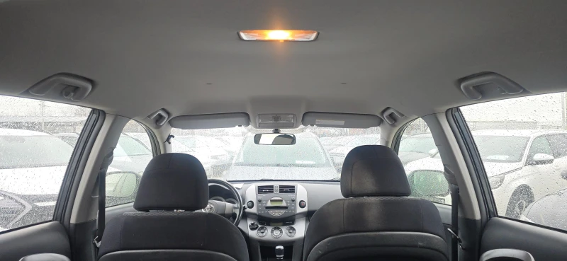 Toyota Rav4 2.2 D4D 136к.с 4х4 100%км , снимка 12 - Автомобили и джипове - 53473524