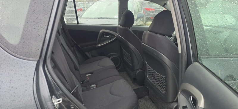 Toyota Rav4 2.2 D4D 136к.с 4х4 100%км , снимка 9 - Автомобили и джипове - 53473524