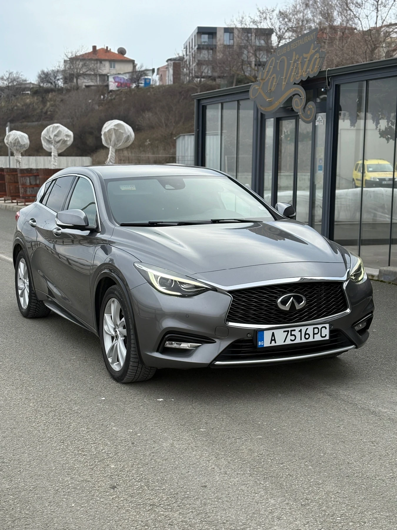 Infiniti Q30 2.2d Premium AWD DCT Full - изображение 2