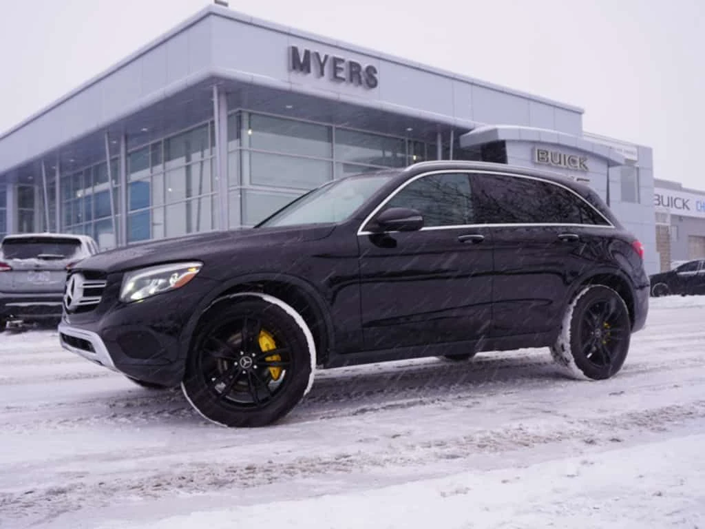 Mercedes-Benz GLC * 300 4MATIC SUV Heated Seats * CARFAX * ЦЕНА ДО Б, снимка 7 - Автомобили и джипове - 53922177