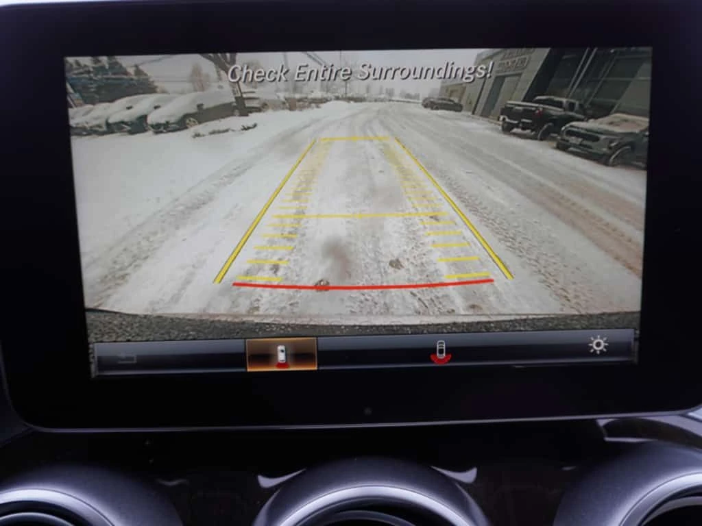 Mercedes-Benz GLC * 300 4MATIC SUV Heated Seats * CARFAX * ЦЕНА ДО Б, снимка 15 - Автомобили и джипове - 53922177