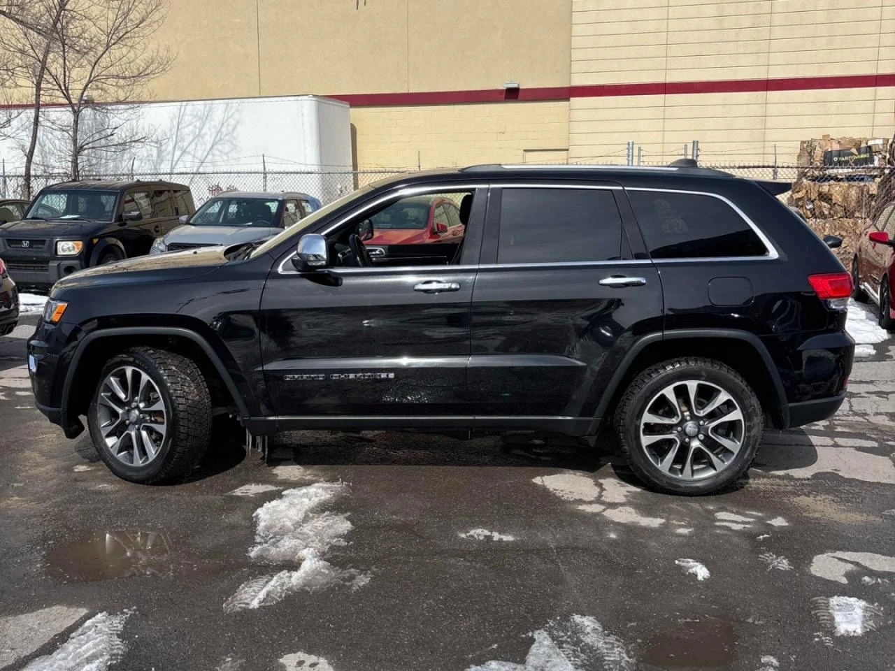 Jeep Grand cherokee Limited* 4x4* Keyless* Подгрев* Пано, снимка 3 - Автомобили и джипове - 53987157