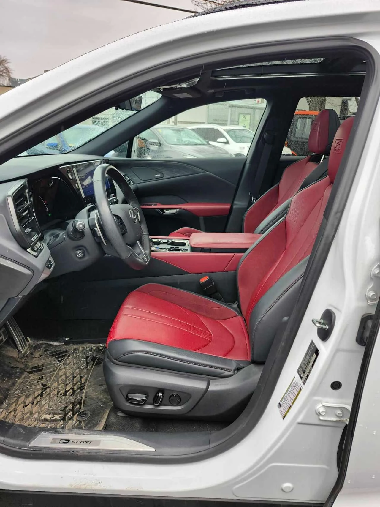 Lexus RX 500h /ПАНОРАМА/ОБДУХВАНЕ/360 КАМЕРИ, снимка 13 - Автомобили и джипове - 54184102