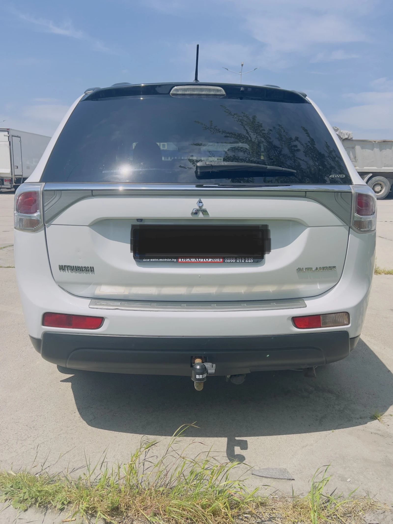 Mitsubishi Outlander 2.2DiD 4x4 (180HP) F1 пера, КАМЕРА, KEYLESS, снимка 3 - Автомобили и джипове - 54508940