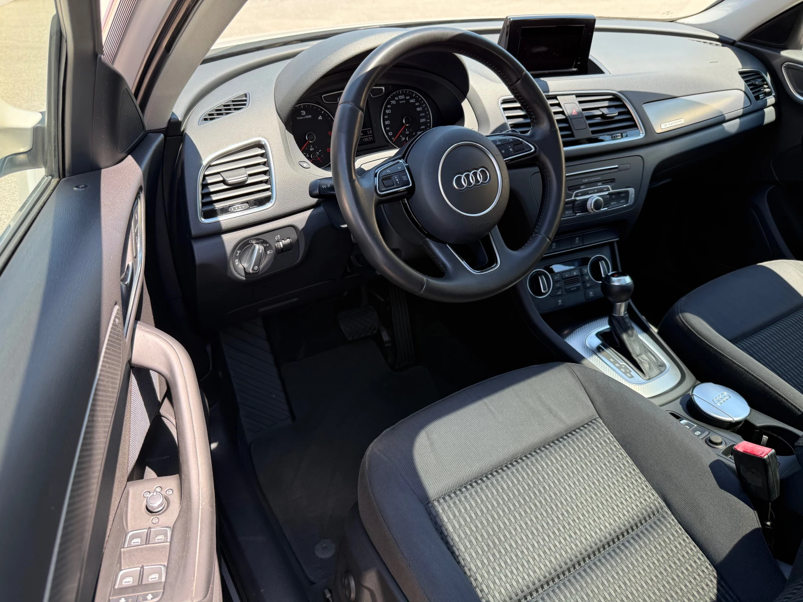 Audi Q3 FACELIFT 2.0TDI quattro !!! 100% РЕАЛНИ КИЛОМЕТРИ , снимка 10 - Автомобили и джипове - 54849300