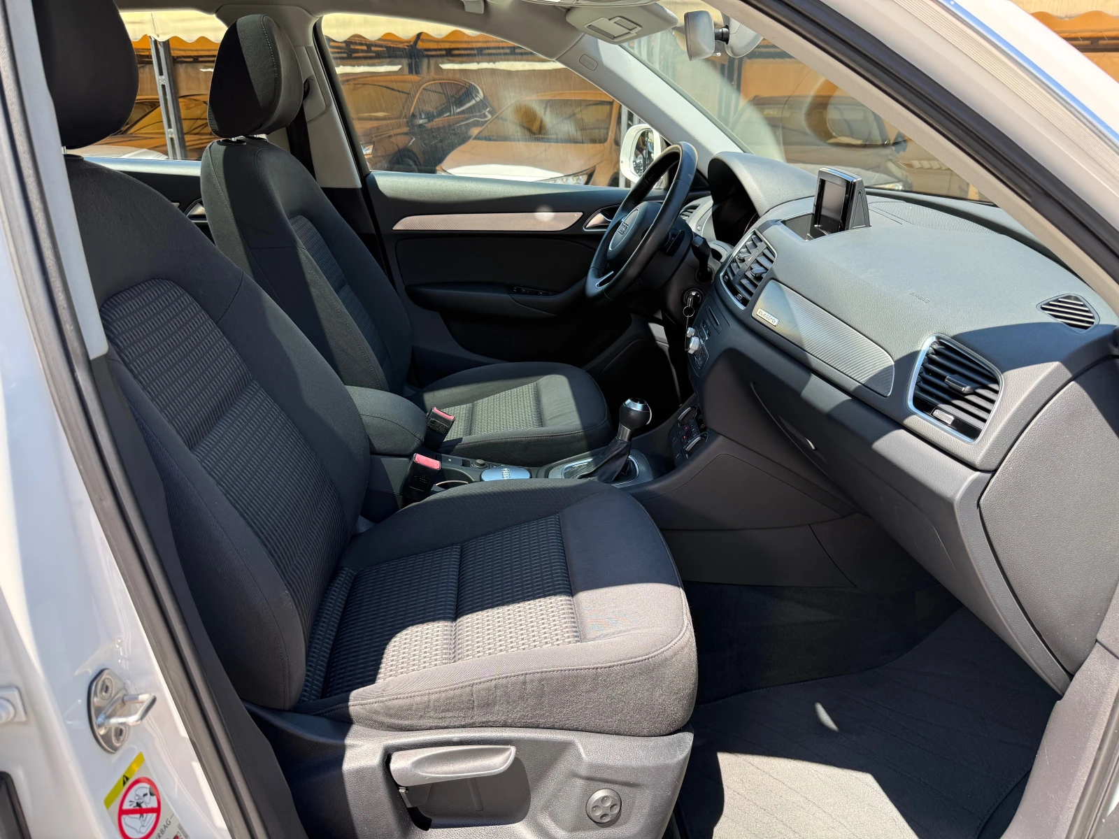 Audi Q3 FACELIFT 2.0TDI quattro !!! 100% РЕАЛНИ КИЛОМЕТРИ , снимка 14 - Автомобили и джипове - 54849300