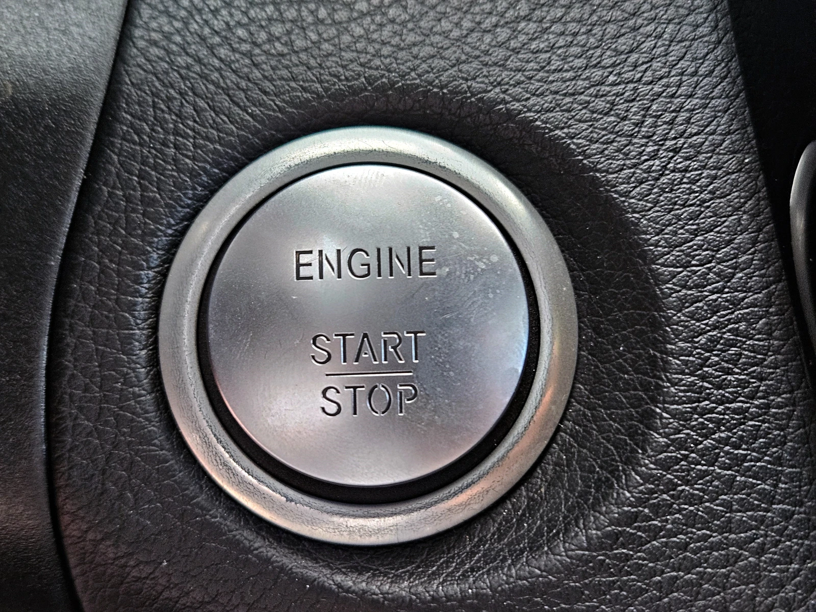 Mercedes-Benz GLC 250 AMG/9G-TRONIC/GERMANY/CAMERA/KEYLESS/AUTO HOLD/LIZ, снимка 10 - Автомобили и джипове - 55128060