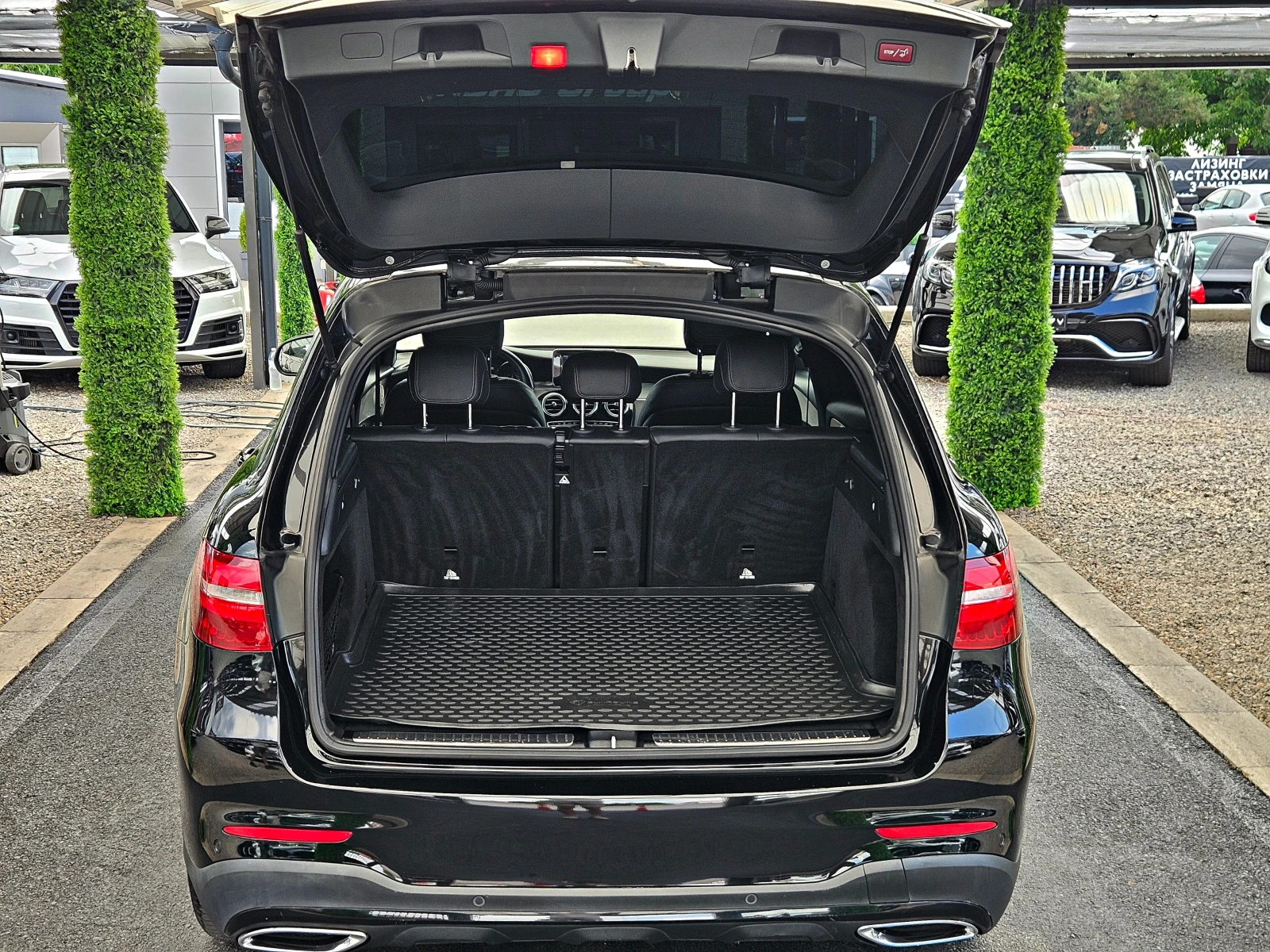 Mercedes-Benz GLC 250 AMG/9G-TRONIC/GERMANY/CAMERA/KEYLESS/AUTO HOLD/LIZ, снимка 7 - Автомобили и джипове - 55128060