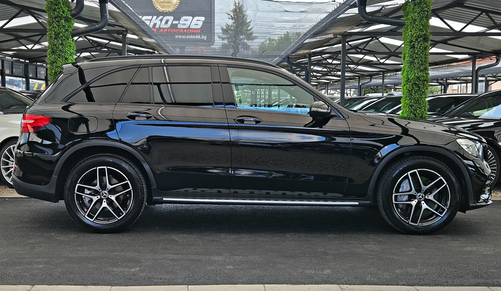 Mercedes-Benz GLC 250 AMG/9G-TRONIC/GERMANY/CAMERA/KEYLESS/AUTO HOLD/LIZ, снимка 3 - Автомобили и джипове - 55128060