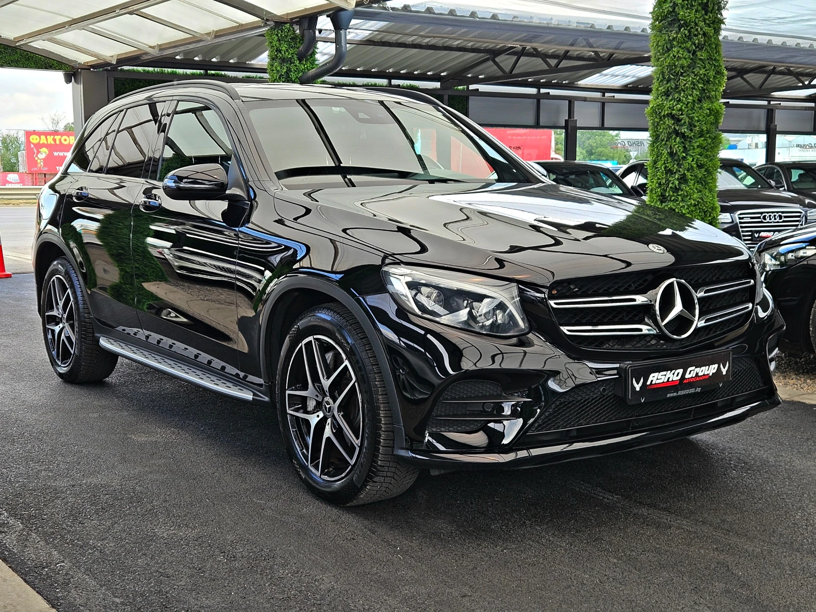Mercedes-Benz GLC 250 AMG/9G-TRONIC/GERMANY/CAMERA/KEYLESS/AUTO HOLD/LIZ, снимка 2 - Автомобили и джипове - 55128060
