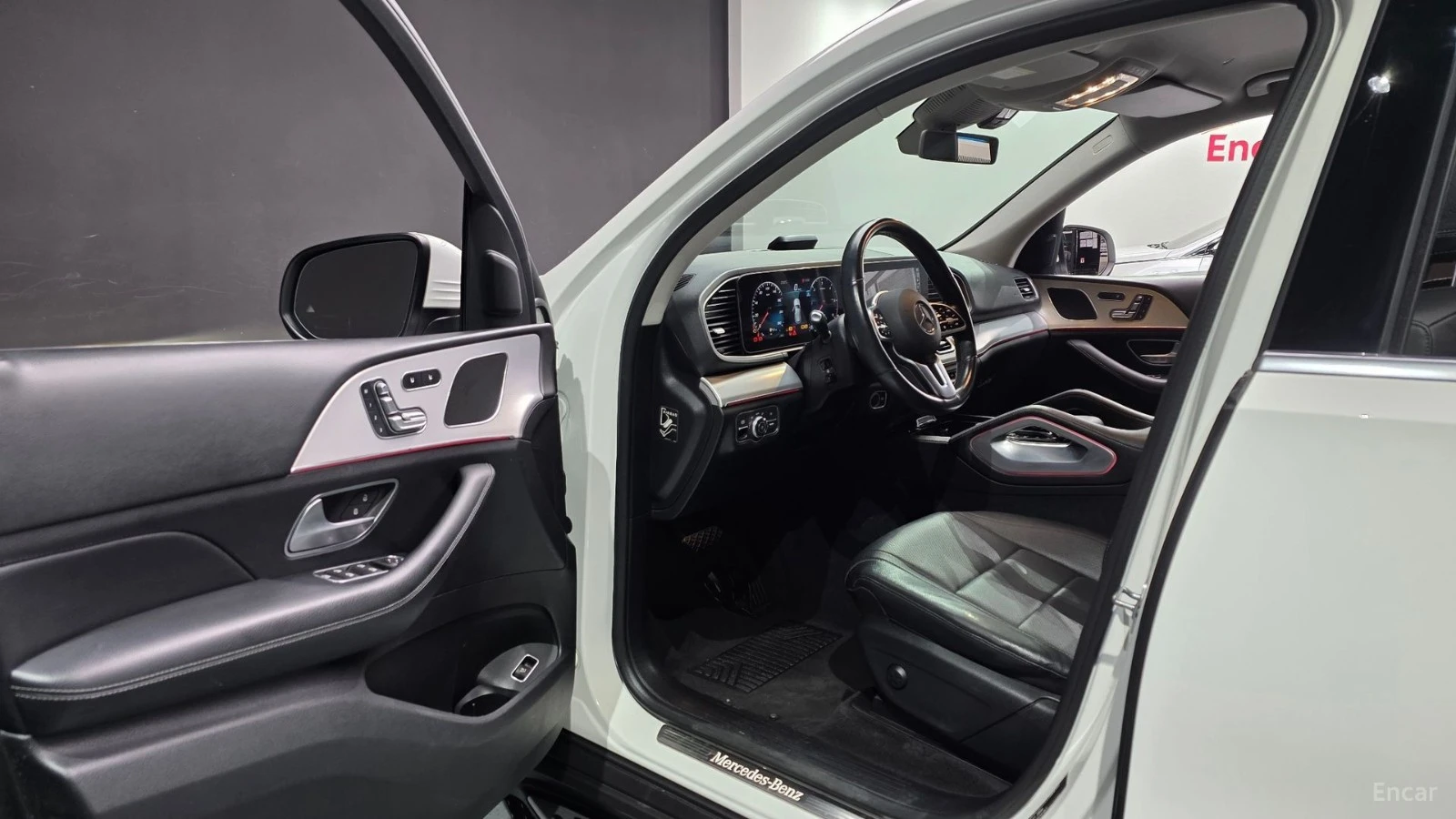 Mercedes-Benz GLE BURMESTER | SILVER TRIM | ОБДУХ | AIRMATIC, снимка 9 - Автомобили и джипове - 56214750