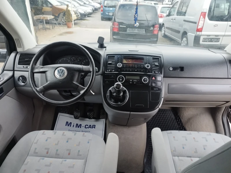 VW Multivan 2.5TDI, снимка 12 - Бусове и автобуси - 48157875