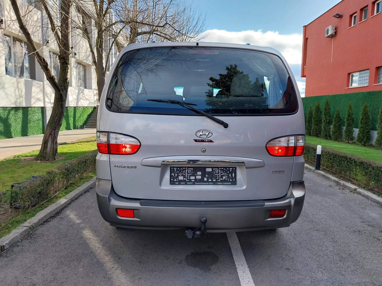 Hyundai H1 2.5 CRDI * STAREX* 8+ 1 места* Клима* ОТЛИЧЕН* , снимка 4 - Бусове и автобуси - 53864244