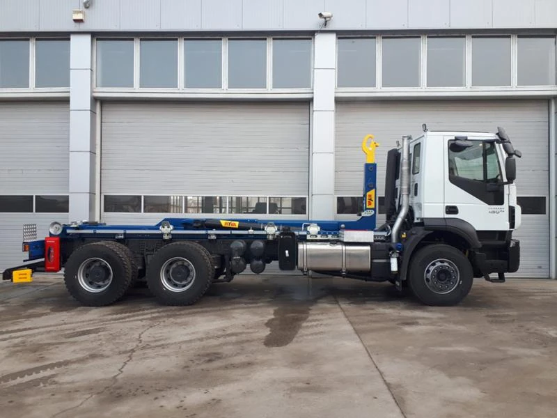 Iveco Trakker Манипулатор Hyva - изображение 8