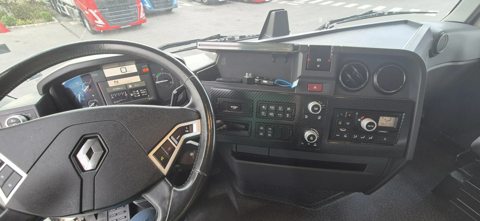 Renault T HSC - изображение 8