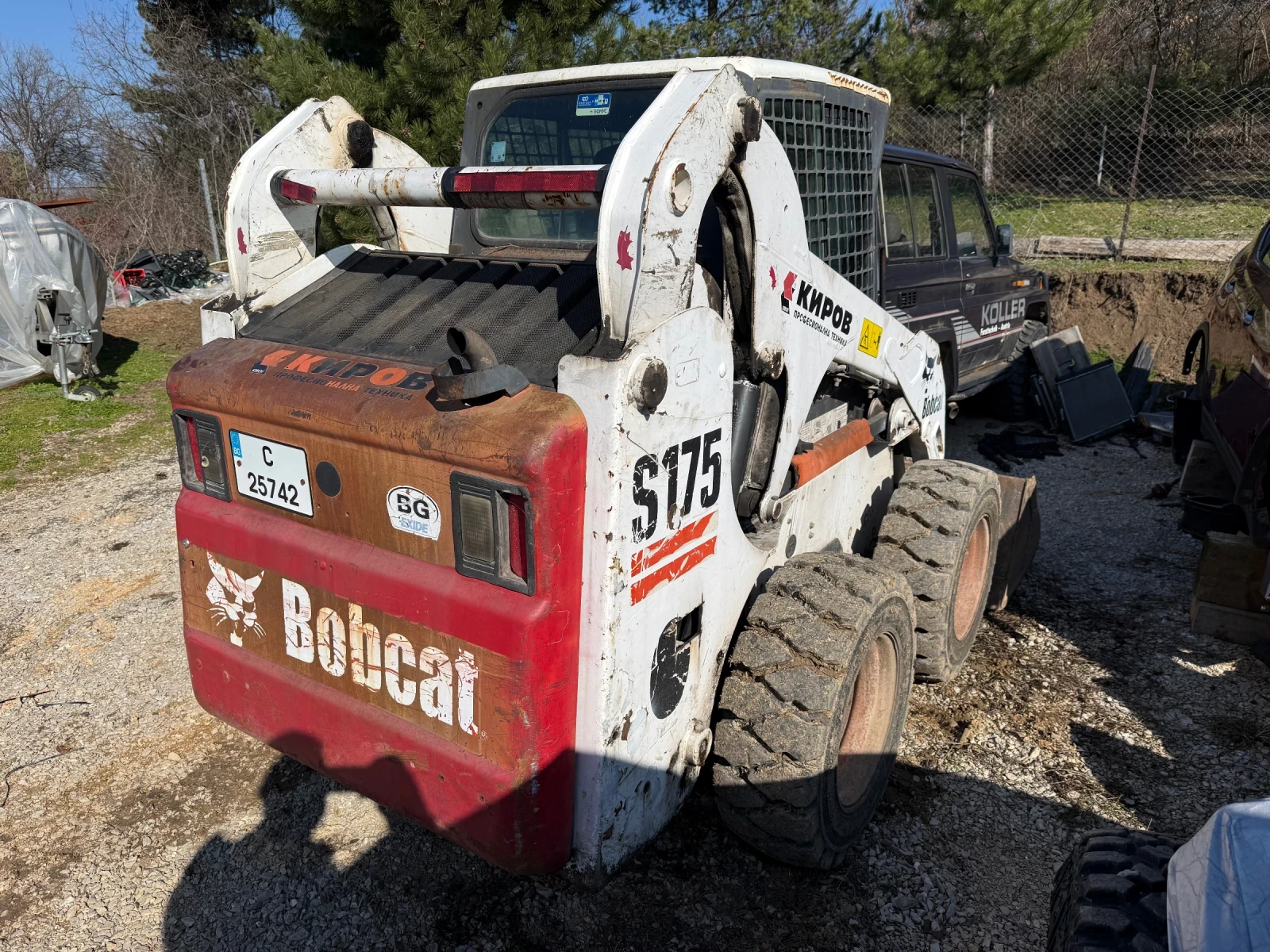 Мини челни товарачи Bobcat S-175 - изображение 2