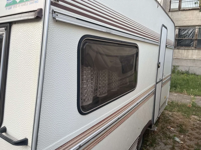 Каравана Hobby, снимка 2 - Каравани и кемпери - 52503391