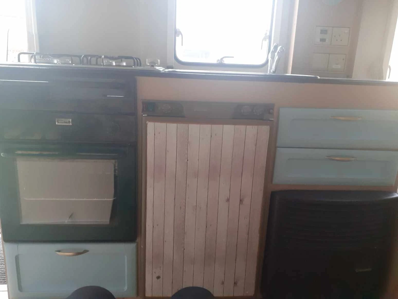 Каравана ABI, снимка 9 - Каравани и кемпери - 53726869