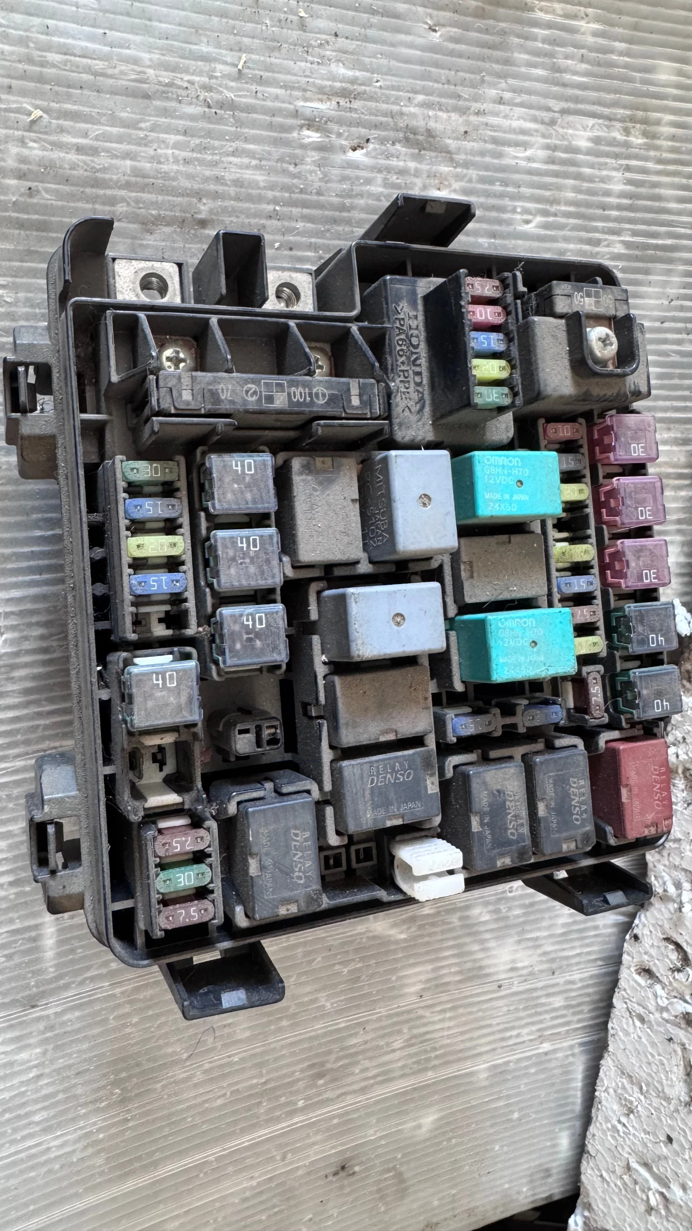   (  BSI / BSM )  Toyota Corolla - PA66+PPE | Mobile.bg   1