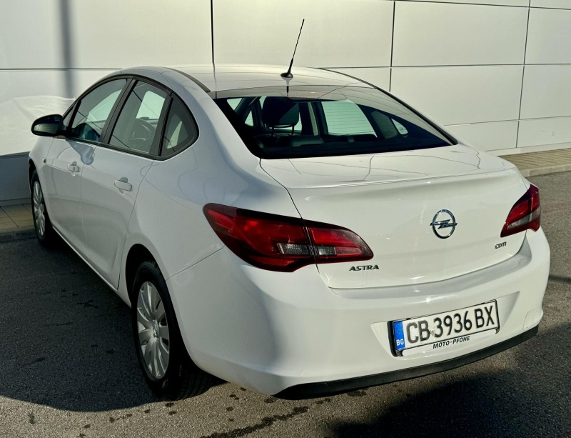 Opel Astra 1.6D, снимка 7 - Автомобили и джипове - 43524385