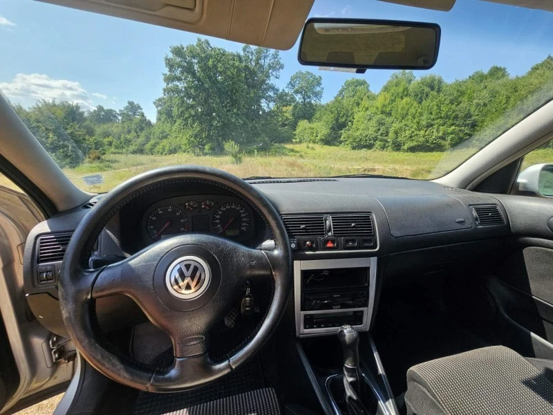 VW Golf GTI 1.8T, снимка 11 - Автомобили и джипове - 47134942