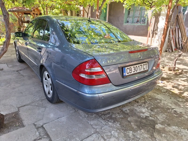 Mercedes-Benz E 320, снимка 4 - Автомобили и джипове - 49033061